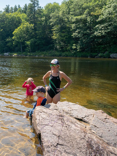 livermore falls swimmers on rocks