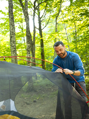 setting up tent at lafayette place campground