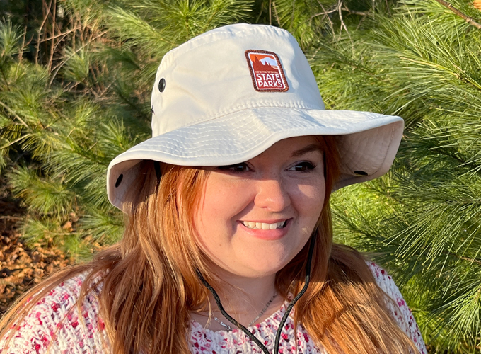 nh state parks logo bucket hat beige