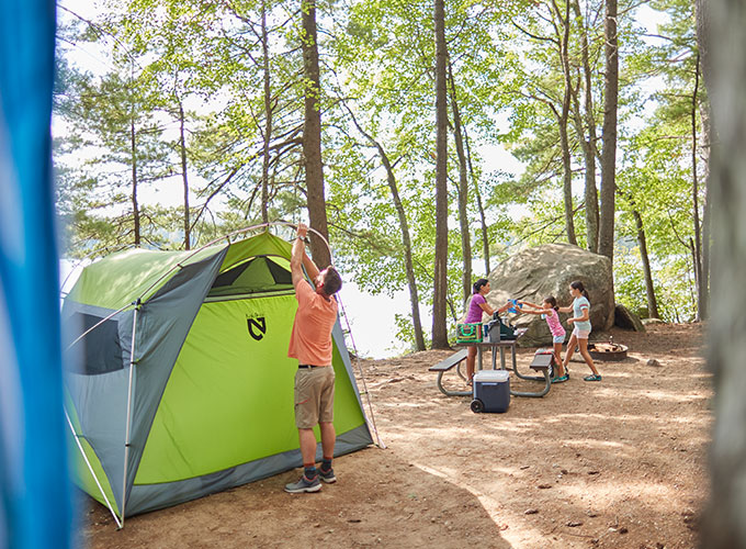 Family camping at pawtuckaway