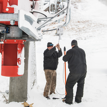 snowmaking at cannon mountain