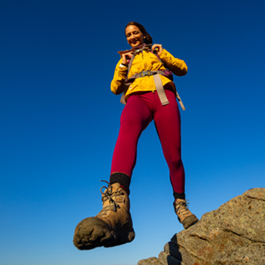 woman hiker on mt kearsarge