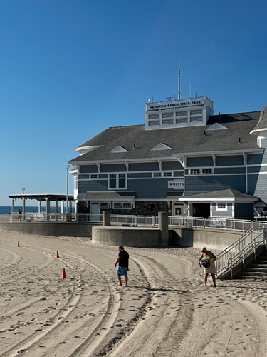 view of beach and seashell complex at hampton beach