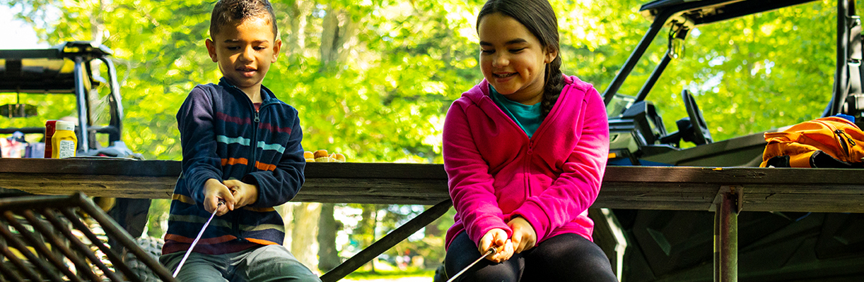 kids toasting marshmallows