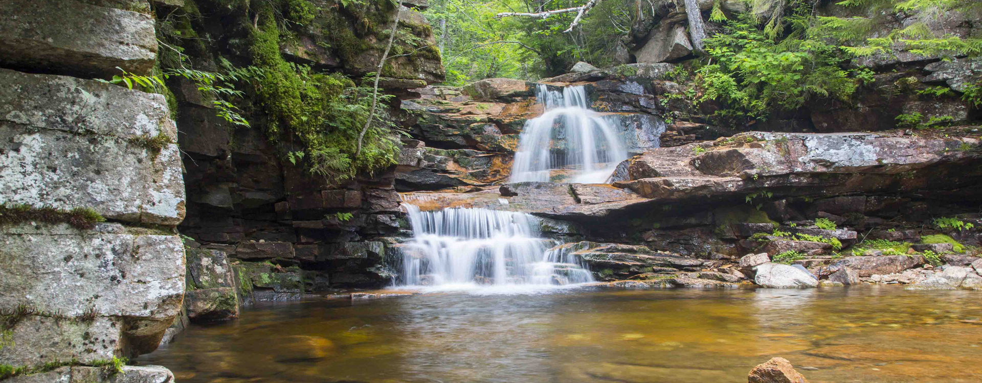 waterfalls at crawford notch