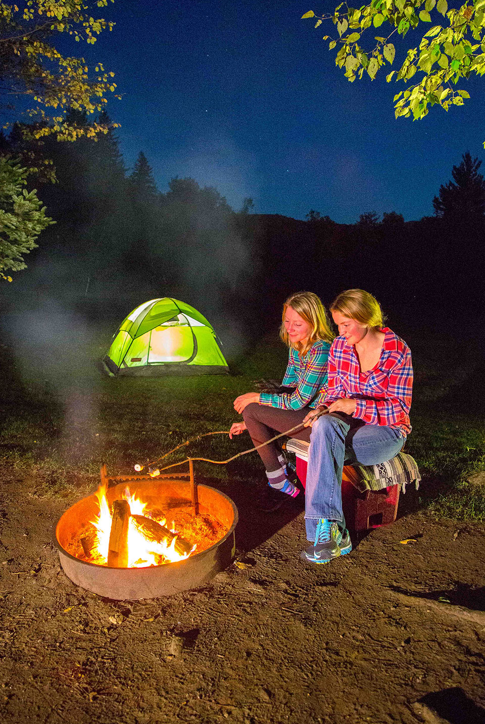 couple camping in crawford notch