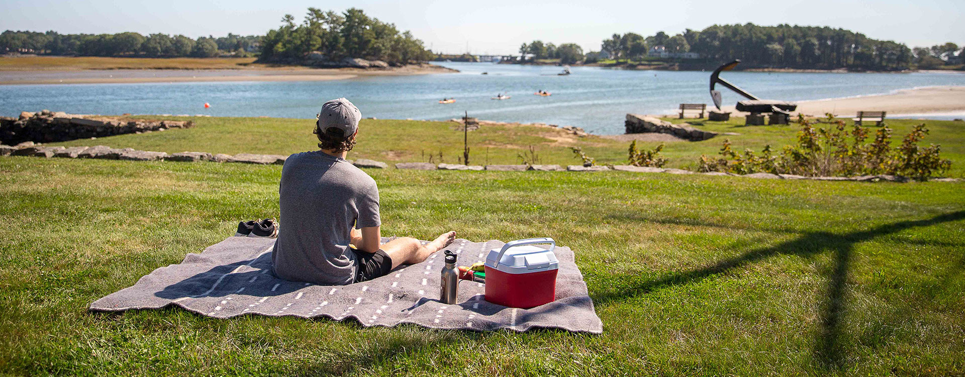 man picnicking at wentworth-coolidge mansion 